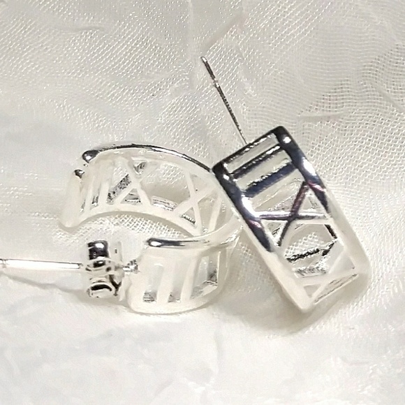 .925 Roman Numerals Earrings - Picture 1 of 3